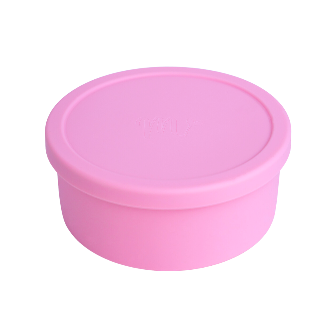 Bubblegum bento bowl with lid closed, simple and sleek design.